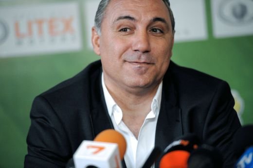 Ceee? 35 de grade?! Pai nu se joaca noaptea? Stoichkov a fost socat de caldura din Romania! Ce mesaj le-a transmis jucatorilor: