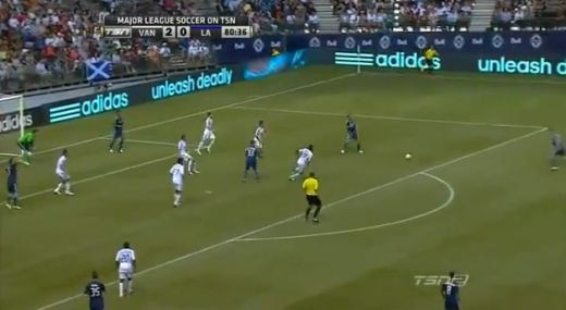 This man is CRAAAAZY Beckham a dat un gol SENZATIONAL pentru Galaxy! Faza de 5 milioane de euro