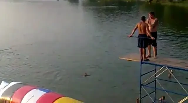 Momente HORROR! Statea linistita la plaja si-a crezut ca MOARE - s-a trezit sus in aer! Ce s-a intamplat inainte de momentul asta: VIDEO