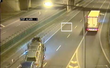 VIDEO: Ei sunt cei mai imbecili oameni de pe Pamant! Autostrada mortii e in Polonia! 11 minute de film horror!