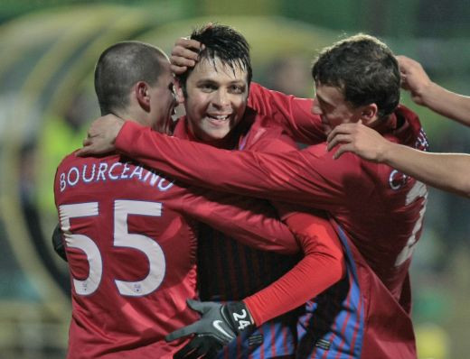 Barcelona si Milan vin dupa Chiriches! Lyon are milioanele pentru Tanase in VALIZA! Pe cine asteapta Becali sa-i bata in geamul de la loja