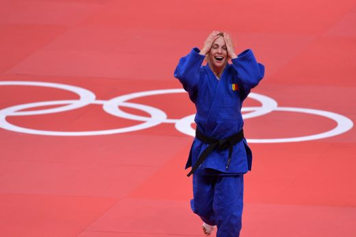 SENZATIE! Prima medalie pentru Romania la Jocurile Olimpice! Alina Dumitru s-a calificat in finala la judo! Trimite-i un mesaj: