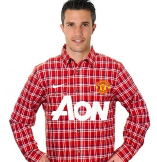 Wenger a avut un SOC! Au aparut primele imagini cu Van Persie in tricoul lui Manchester United! Ce salariu COLOSAL cere olandezul: