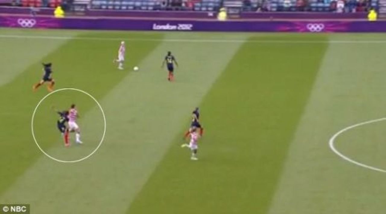 VIDEO Cel mai MURDAR gest de la Jocurile Olimpice! O fotbalista din SUA, facuta KO de o adversara! Vezi cum ARATA:_1
