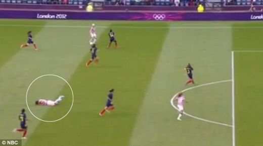 VIDEO Cel mai MURDAR gest de la Jocurile Olimpice! O fotbalista din SUA, facuta KO de o adversara! Vezi cum ARATA:_2