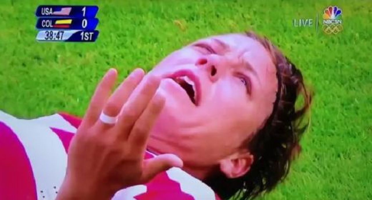 VIDEO Cel mai MURDAR gest de la Jocurile Olimpice! O fotbalista din SUA, facuta KO de o adversara! Vezi cum ARATA:_5