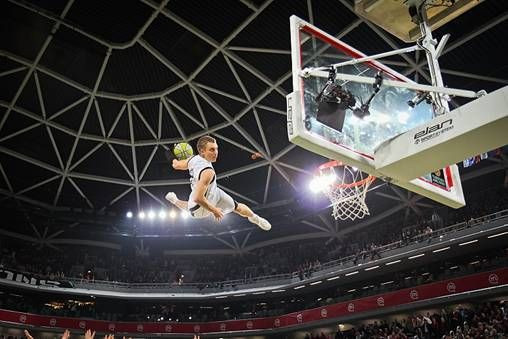 Sfideaza gravitatia! Rotire de 1080 de grade in aer! E posibil?_3