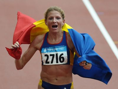 LIVEBLOG Olimpiada, ziua 10 | Bolt a fugit ca un NEBUN: aur si record olimpic la 100m! AUR pentru Romania: Sandra Izbasa, campioana olimpica la sarituri!