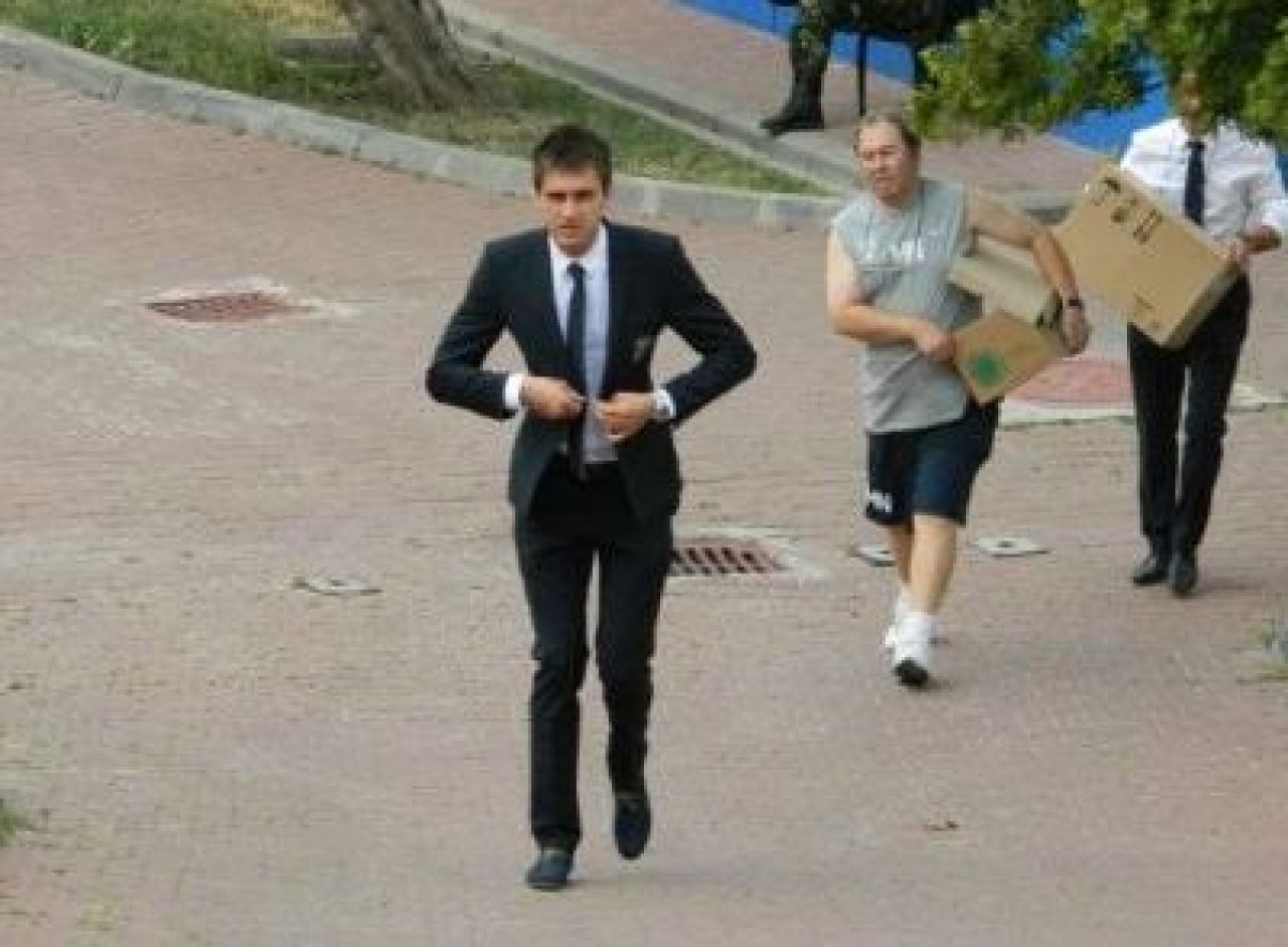 Stelistii au facut impresie in Slovacia: au mers la Trnava la costum! IMAGINEA ZILEI: Tatarusanu si-a eliberat biroul din Ghencea :) SUPER FOTO_5