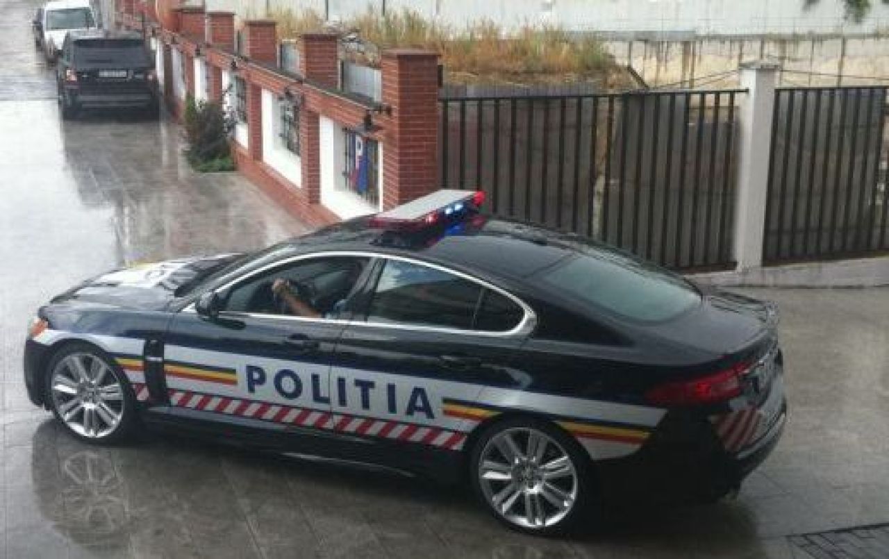 NIMENI nu mai scapa pe autostrada: Politia Romana si-a tras o masina de lux! Consuma mai putin decat un Logan: FOTO_2