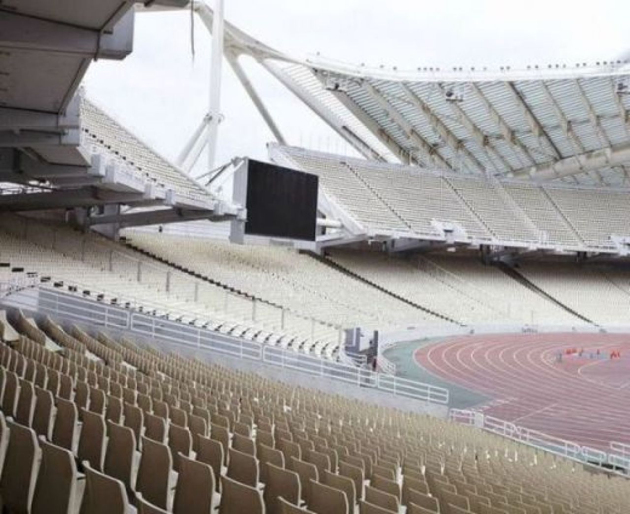 FOTO / Urmarile Jocurilor Olimpice: Un complex mancat de rugina si 11.000.000.000 de dolari aruncati pe geam! In ce tara?_11