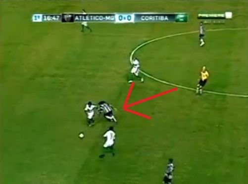 Ronaldinho s-a facut de ras: Un fundas l-a citit si l-a facut sa para mic de tot! Brazilienii au ras la faza asta VIDEO