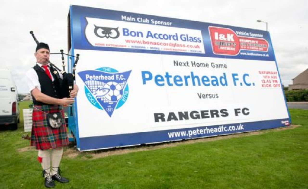 FOTO INCREDIBIL! Au 140 de ani si 54 de titluri in palmares, acum joaca pe CAMP! Goian a debutat cu Rangers in liga a PATRA! Vezi ce au facut:_10