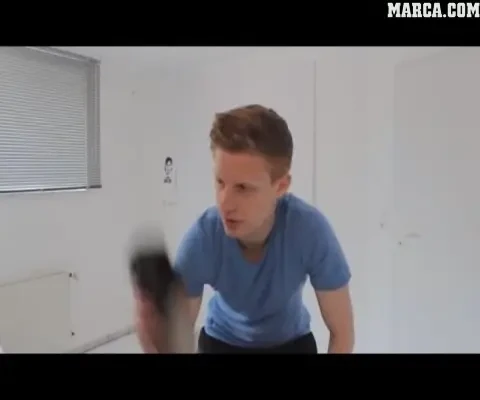 VIDEO FOARTE TARE: Nu o sa iti vina sa crezi cu ce l-a pictat pustiul asta pe Messi! Si argentinianul va da LIKE la faza asta: