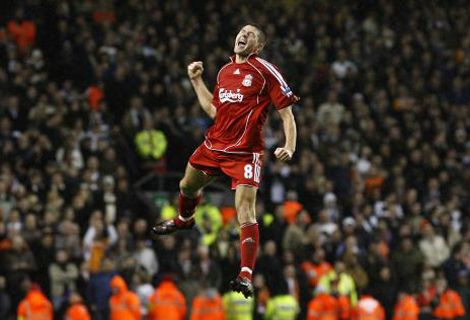 GENIAL! Tamas vede minunea engleza! Este o LEGENDA vie in fotbal! Cifrele lui ar scoate pe strazi orice fani!