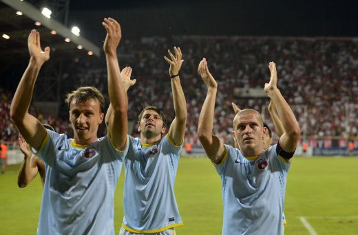 Cel mai mare fan al echipelor romanesti PARIAZA pe 3 echipe in grupe: Vaslui trece de Inter, va spun eu! Vestea buna pentru 2013!