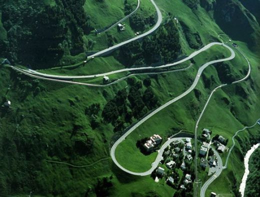 FOTO FABULOS! 15 drumuri pe care trebuie sa mergi inainte sa mori! Transfagarasan, numarul 1 in LUME! Ce constructii de VIS a invins:_15
