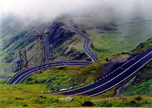 FOTO FABULOS! 15 drumuri pe care trebuie sa mergi inainte sa mori! Transfagarasan, numarul 1 in LUME! Ce constructii de VIS a invins:_30