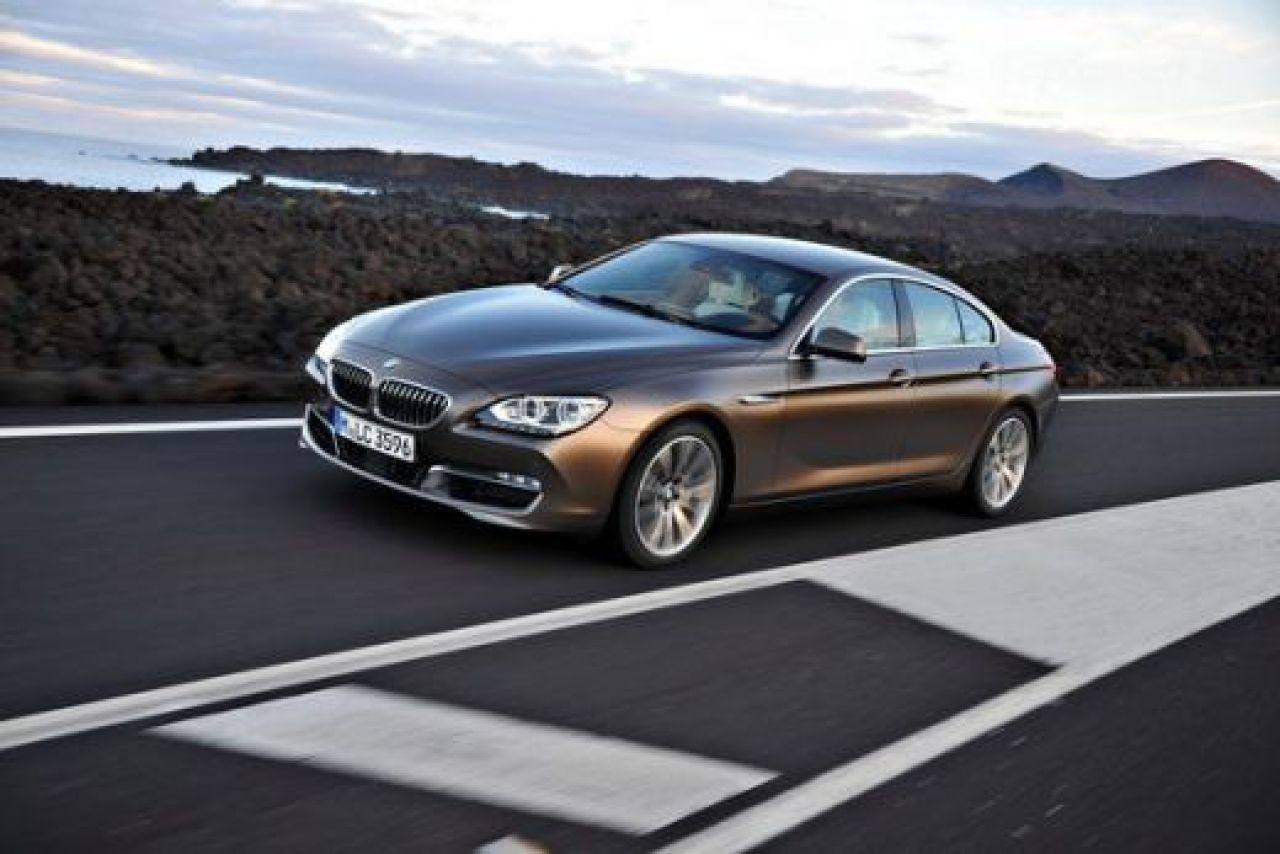 SUPER FOTO BMW face VALURI cu noua Serie 6!