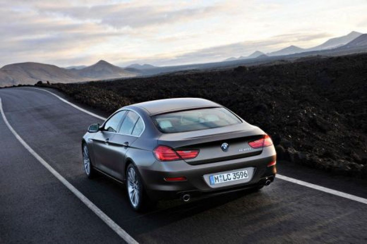 SUPER FOTO BMW face VALURI cu noua Serie 6!
