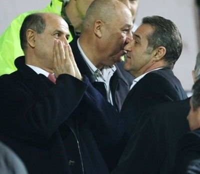 Gigi striga: Steaua si Rapid se iubesc la INFINIT Vaslui ii da FIORI lui Becali: Nu sunt sigur ca ii batem!