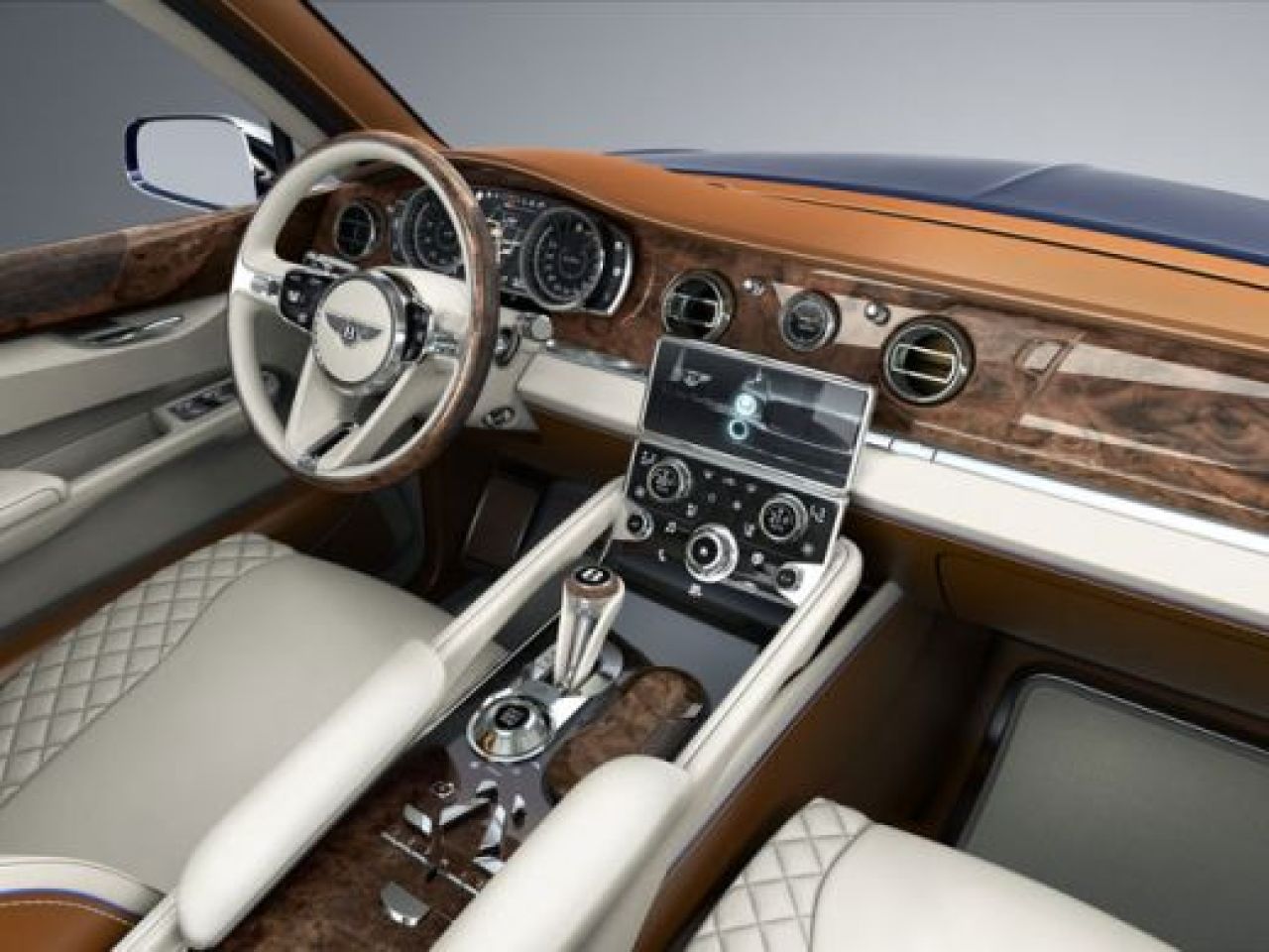 FOTO Bentley muta LUXUL in munti! Cel mai SCUMP SUV din istorie apare din 2015! Vezi cat costa:_7