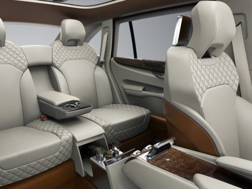 FOTO Bentley muta LUXUL in munti! Cel mai SCUMP SUV din istorie apare din 2015! Vezi cat costa:_8