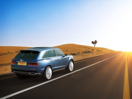 FOTO Bentley muta LUXUL in munti! Cel mai SCUMP SUV din istorie apare din 2015! Vezi cat costa:_10