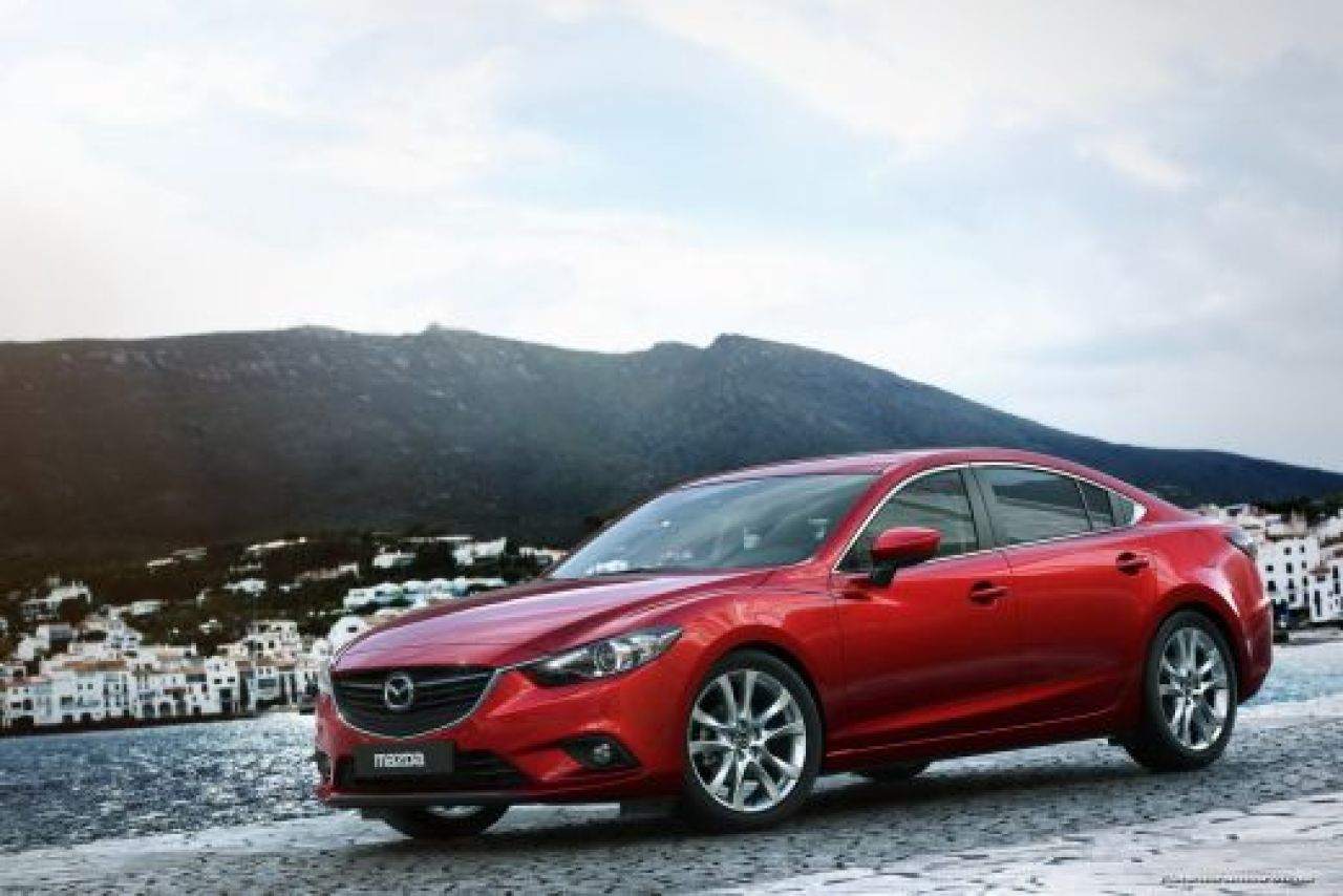 FOTO Primele imagini cu noua Mazda 6! Japonezii sunt convinsi ca vor da LOVITURA! Cum arata masina care vrea sa detroneze Ford Mondeo!_13