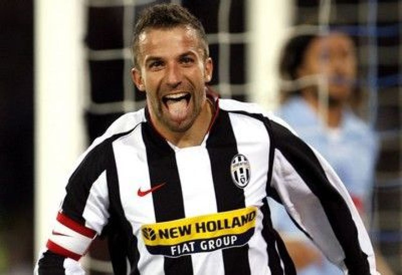 TRANSFER MARKET | Ajaccio a mai transferat un roman! Cosmarul unei vedete de la United s-a terminat! Ce echipa l-a SALVAT!_6