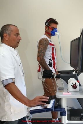 FOTO Mutu face INCONJURUL lumii dupa anuntul ASTA! Cu cine a pozat prima data pe stadionul lui Ajaccio!_29