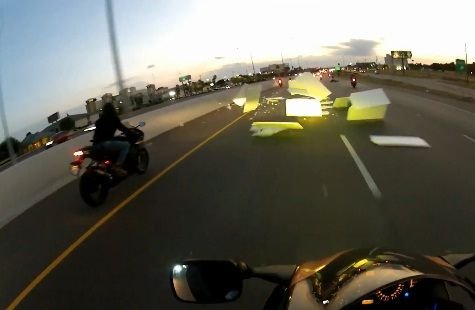 VIDEO: Taranii ca&nbsp;astea se intampla zilnic in Romania si nimeni nu face ceva! Iata ce macel poate sa iasa!