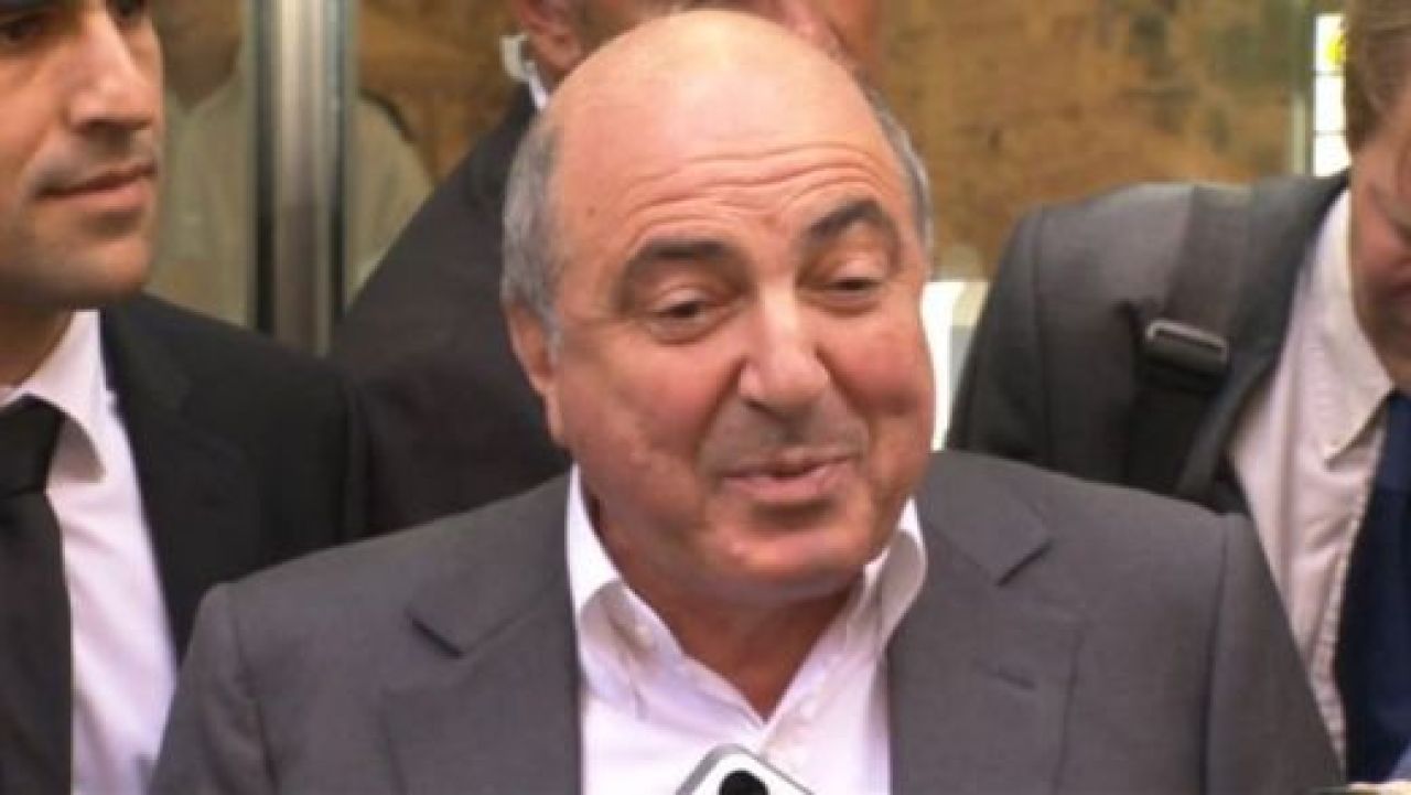 100.000.000 de lire: Atat platesti daca te certi cu Abramovici! Putin e cel mai bun prieten al lui si il ajuta mereu! Vezi ce a facut:_1