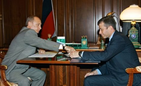 100.000.000 de lire: Atat platesti daca te certi cu Abramovici! Putin e cel mai bun prieten al lui si il ajuta mereu! Vezi ce a facut:_3