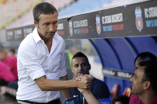 Steaua il face pe MM sa compuna poezii pe facebook! Cele 12 MOTIVE pentru care echipa lui Reghe ia TITLUL anul acesta: