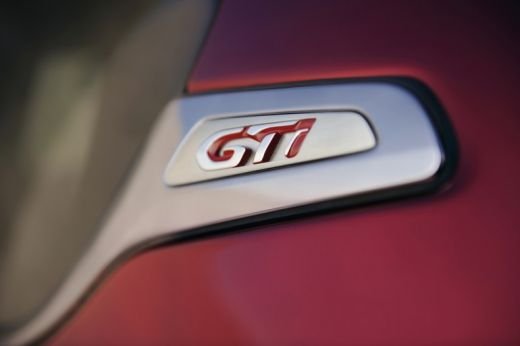 FOTO Mini-TURBO! Un nou GTI de la Peugeot! Vezi aici cum arata masinuta TURBATA a francezilor:_8