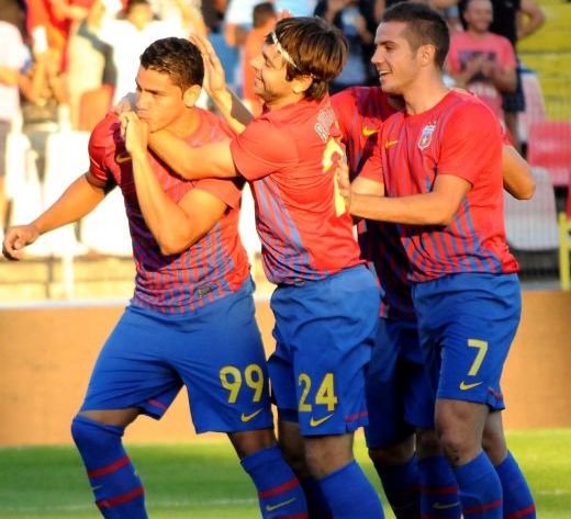Rocha ii pupa mana lui Rusescu! Steaua n-a mai vazut asa ceva de 2 decenii! Ce LEGENDE au egalat in clasamentul golgheterilor: