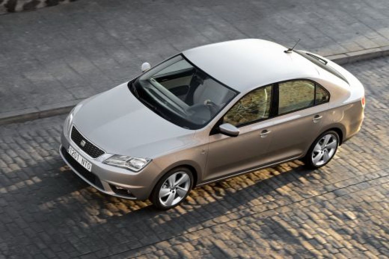 FOTO si VIDEO O noua lansare! Vezi cum va arata Seat Toledo din 2013! Schimbare RADICALA!_4
