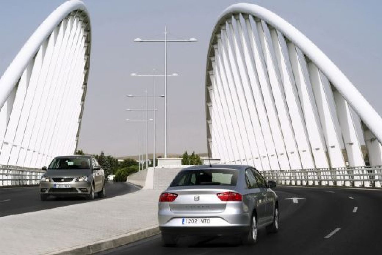 FOTO si VIDEO O noua lansare! Vezi cum va arata Seat Toledo din 2013! Schimbare RADICALA!_18