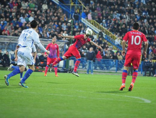 OFICIAL: Steaua pierde un jucator, dar se poate UMPLE de bani! Oferta lui Becali pentru un jucator de nationala a fost refuzata: Nu e transferabil