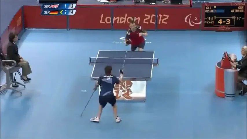 Lovitura GENIALA reusita de un paralimpic la un meci de ping pong! Omul asta ti-ar lua setul la ZERO: VIDEO
