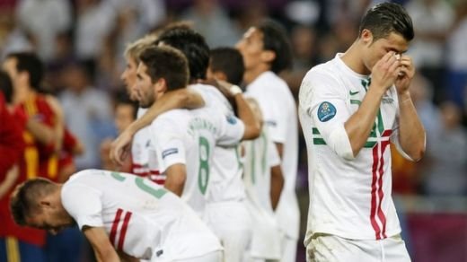 Un ANONIM l-a luat la calcaie pe Ronaldo si a patit-o GRAV! CR7 e inca in depresie! A dat gol pentru Portugalia dar n-a putut sa zambeasca! VIDEO