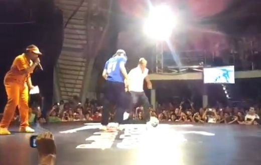 NEBUNIE in Brazilia! Un anonim l-a DISTRUS pe Neymar! Schemele EXTRATERESTRE care l-au facut sa aplaude minute la rand