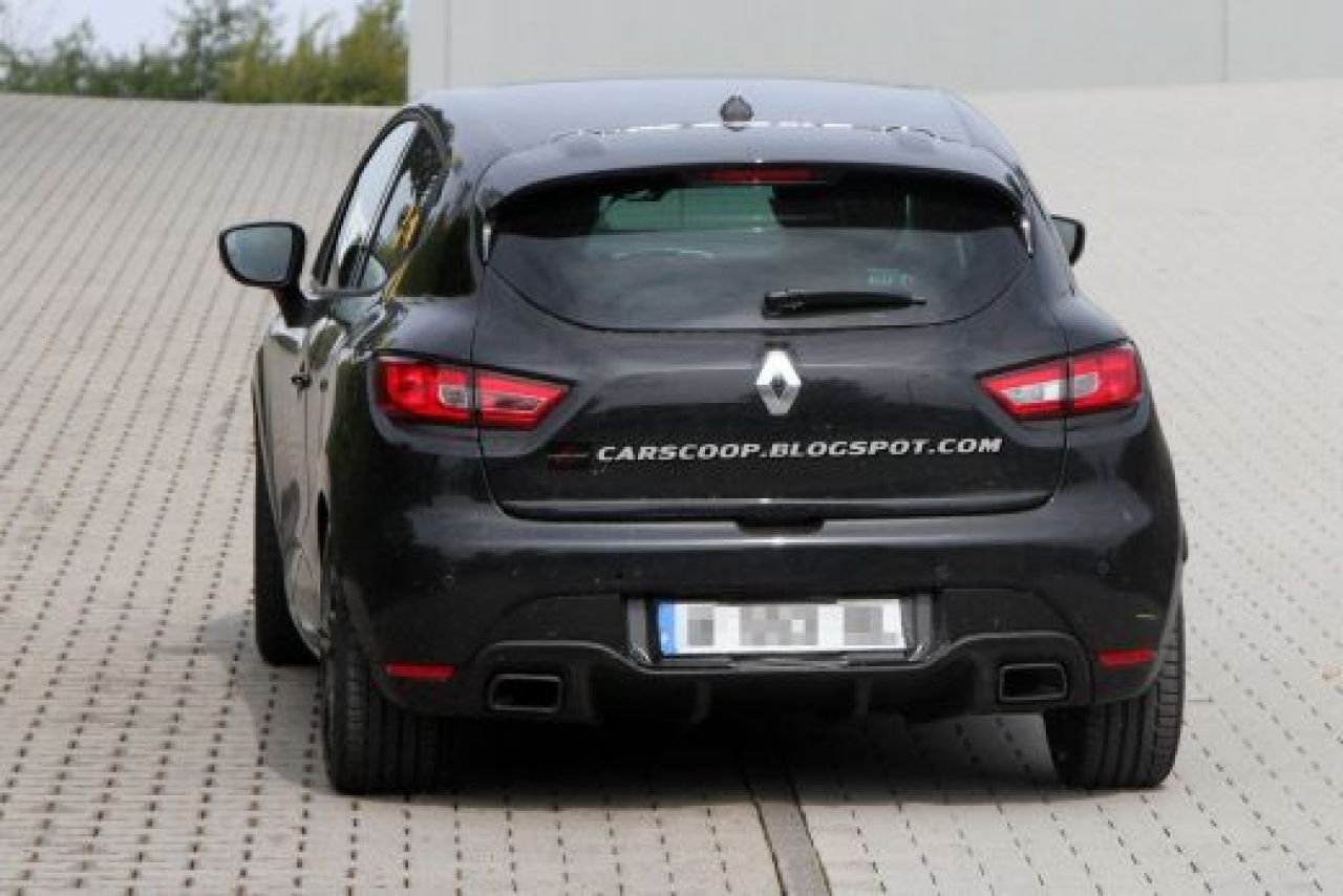 FOTO SPION! Vezi cum arata noul Renault Clio, fara DEGHIZARE la teste! Se bate cu 208 si Polo! Cum ti se pare?_6