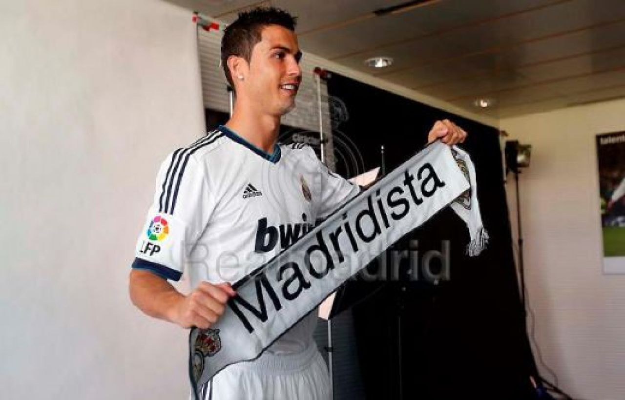 Ziua care i-a redat zambetul lui Cristiano Ronaldo! Gestul emotionant pe care l-a facut in fata unui jucator STELAR! FOTO SENZATIONAL din vestiarul Realului_5