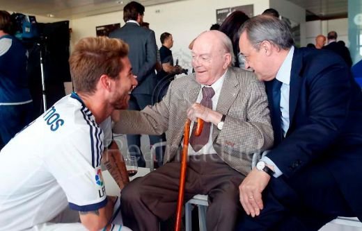 Ziua care i-a redat zambetul lui Cristiano Ronaldo! Gestul emotionant pe care l-a facut in fata unui jucator STELAR! FOTO SENZATIONAL din vestiarul Realului_9