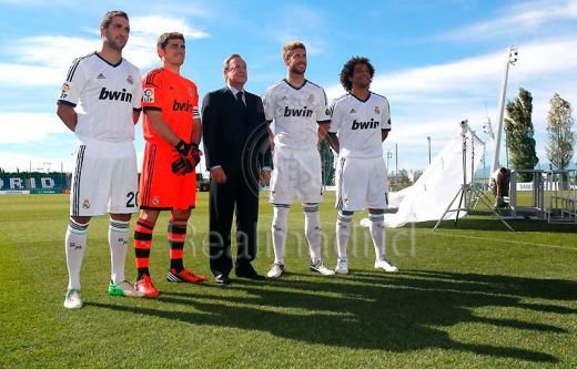 Ziua care i-a redat zambetul lui Cristiano Ronaldo! Gestul emotionant pe care l-a facut in fata unui jucator STELAR! FOTO SENZATIONAL din vestiarul Realului_18
