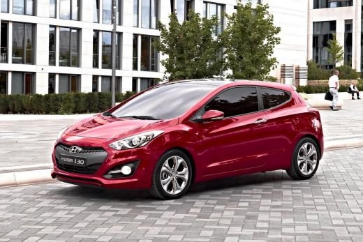 FOTO Primele imagini cu noul i30 de la Hyundai: E facuta in Europa pentru europeni!
