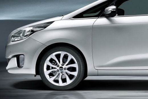 FOTO Concurenta SERIOASA pentru Dacia Lodgy! Kia lanseaza o masina de familie cu 7 locuri! Cum ti se pare?
	 _5
