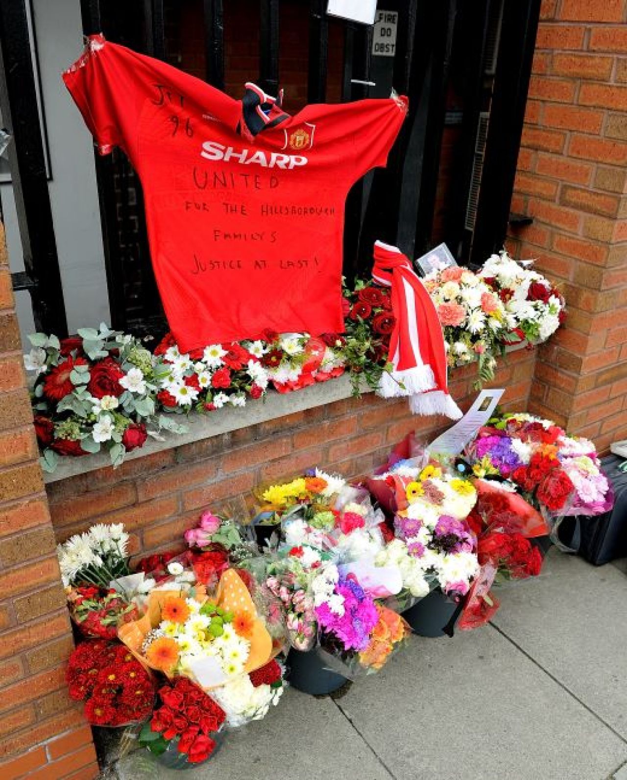 Liverpool 1-2 Manchester United! Anflied a explodat: